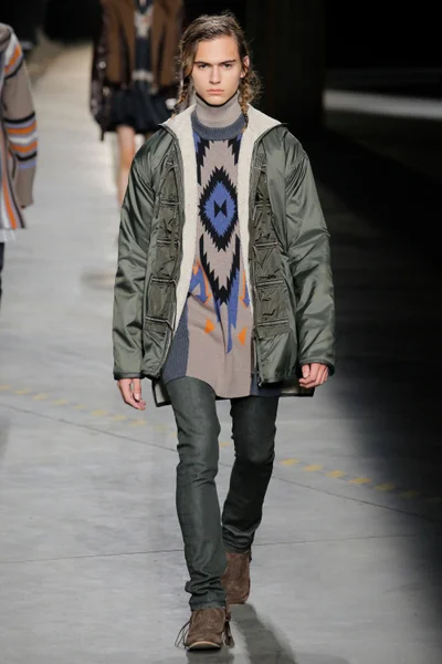 Look 40